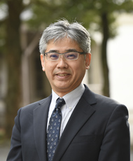 文学部長 安藤 徹