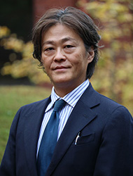 文学部長 安藤 真次郎